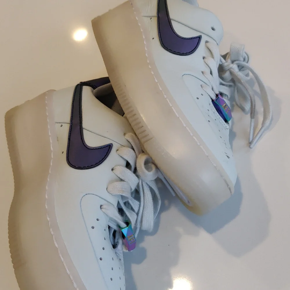 Nike Women's Sneakers White and Black - Picture 6 of 7